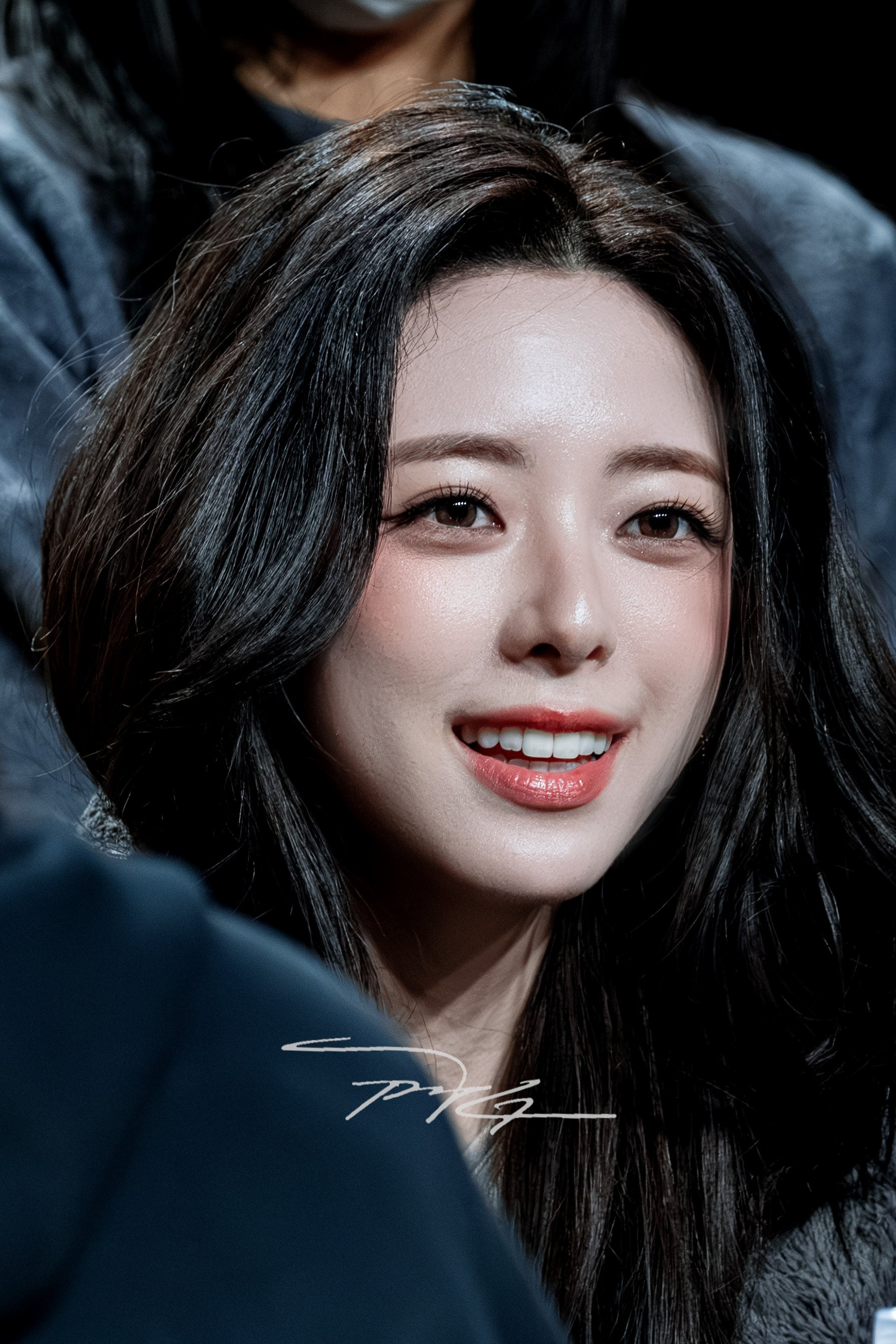 (스압)여자여자한 ITZY 유나.jpgif | 인스티즈