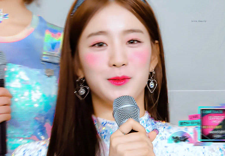 4세대 아이돌 걸그룹들의 비주얼 멤버 쓰리톱 삼각편대 .gif | 인스티즈