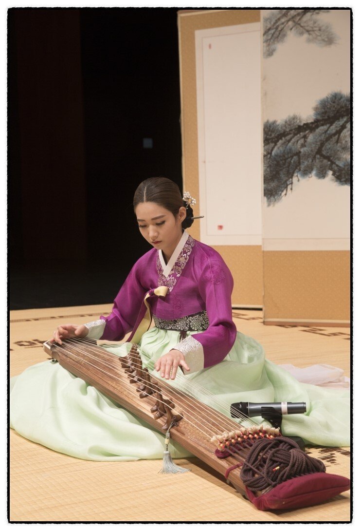 방금 나훈아 콘서트에 나온 가야금 누나 | 인스티즈