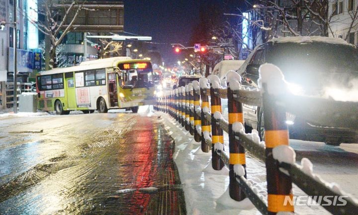 제설 대참사 일어난 어제자 전주시 도로 상태.jpg | 인스티즈