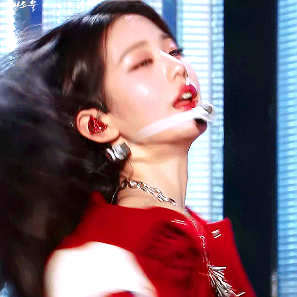 19살인데 데뷔 5주년인 천상 아이돌 장원영.jpgif | 인스티즈