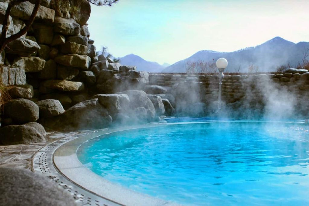 피부가 부들부들 해지는 물좋은 국내 온천들...jpg | 인스티즈