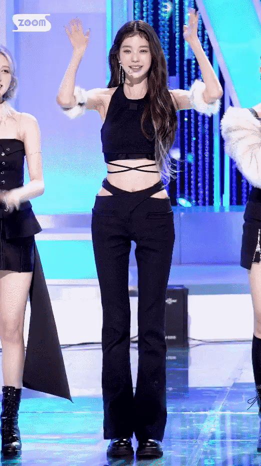 봐도 봐도 늘 새로운 아이브 장원영 다리길이.gif | 인스티즈