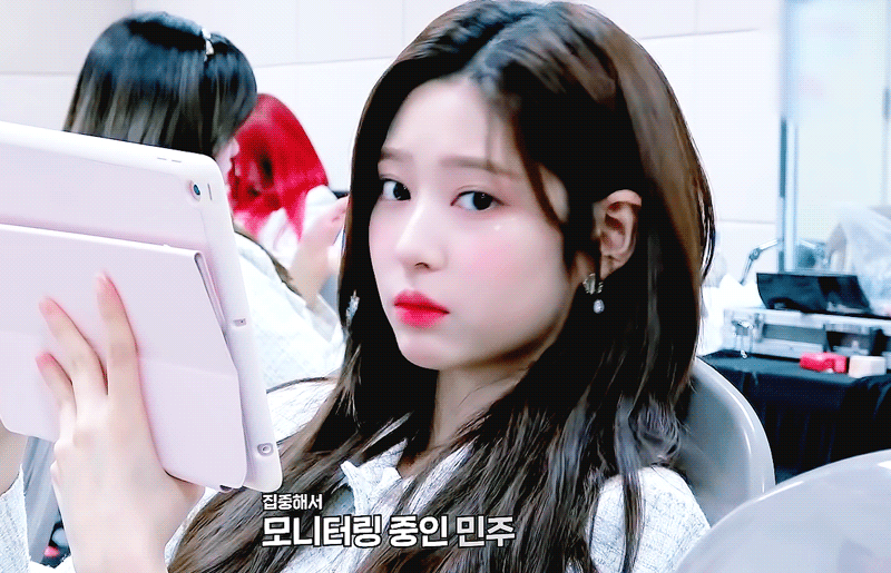 보스 아이즈원 민주.gif (스압,움짤 多) | 인스티즈