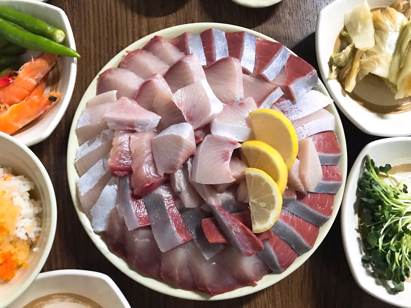 슬슬 사람들 앞에 등장할 준비하고 있는 녀석..JPG | 인스티즈