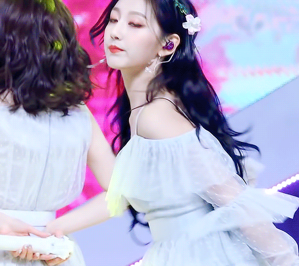 쌍꺼풀 없는 무쌍 여자 아이돌 걸그룹 멤버들 중 최애는?.gif | 인스티즈