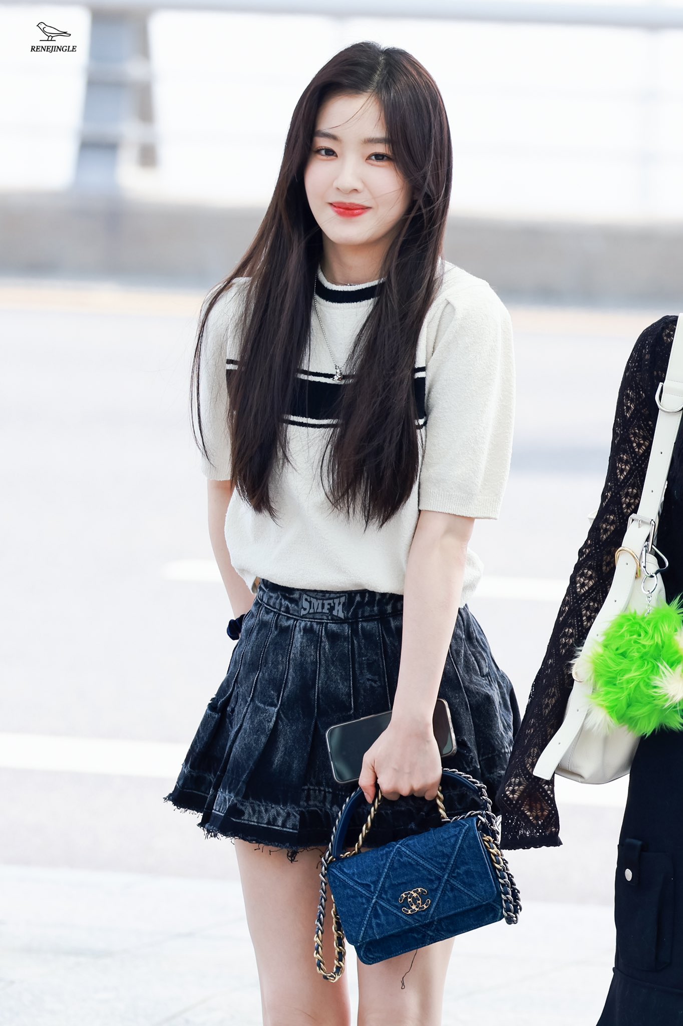 최근 공항 출국하는 아이린.jpgif | 인스티즈