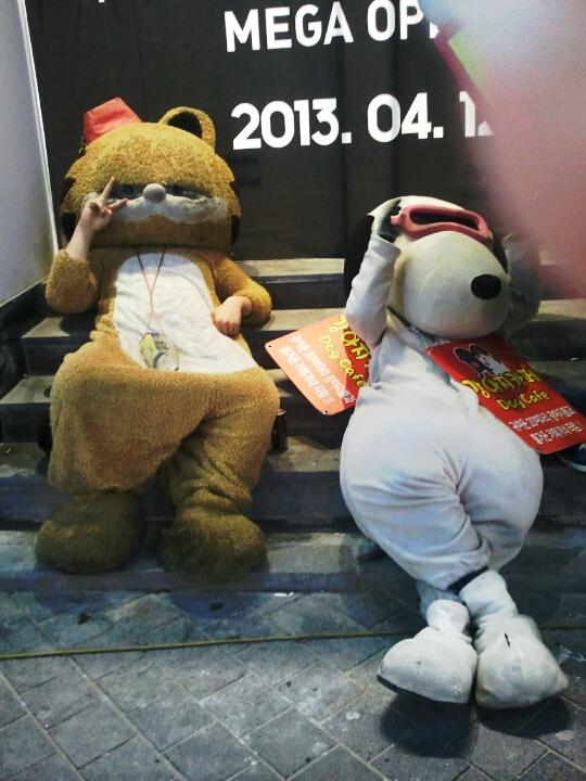 명동에서 인형탈 쓰고 일하는 썰 | 인스티즈