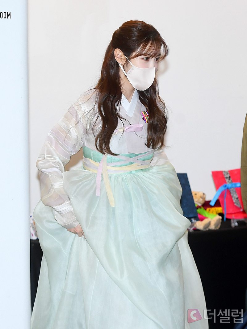 오늘자 한복입은 전효성 인스타 .........jpg | 인스티즈