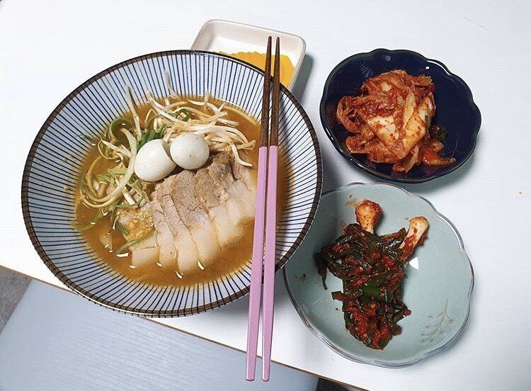 반찬 수가 시청자 수보다 많다는 BJ유영진의 밥상 | 인스티즈