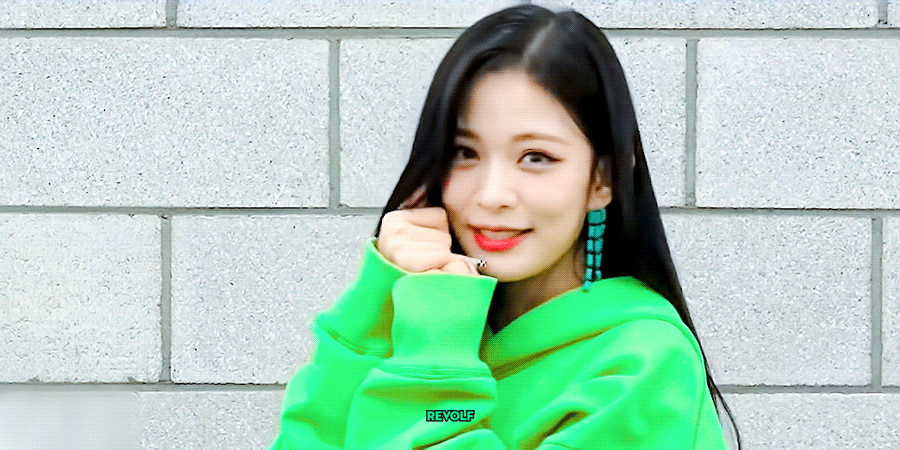 (스압)얼굴도 몸매도 이쁜 프로미스나인 이채영.jpgif | 인스티즈