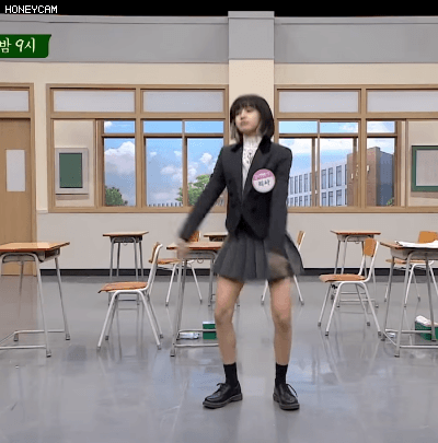 이상한 춤추는 블핑 리사.gif | 인스티즈