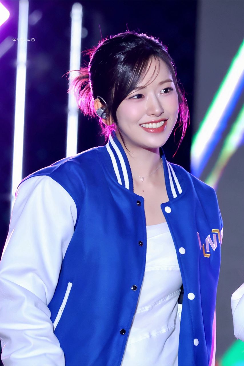 은근 이쁜데 설명할 방법이 없는 안유진 근황.jpg | 인스티즈