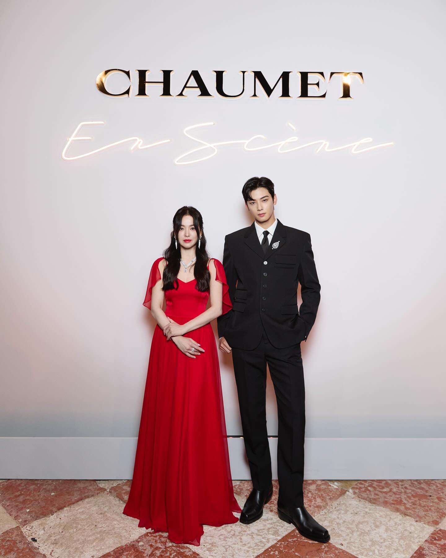 송혜교, 차은우 투샷 | 인스티즈