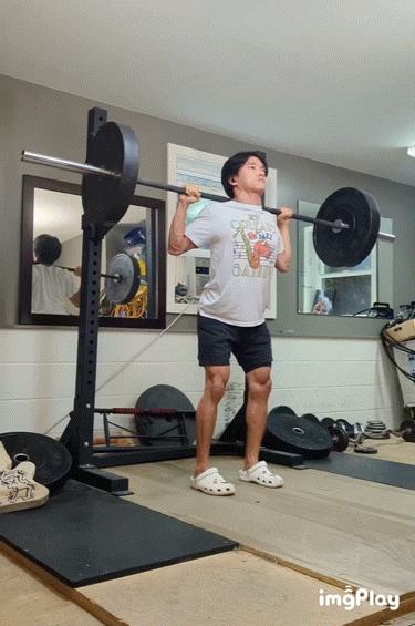 몸무게에 비해 스쿼트 잘 친다는 일본 남성 | 인스티즈