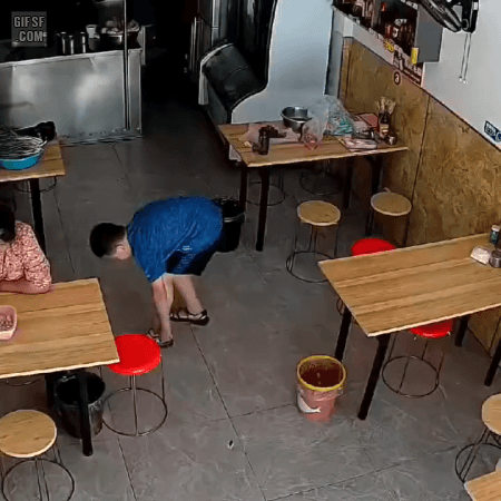 무림에서 어린아이를 조심하라는 이유.gif | 인스티즈