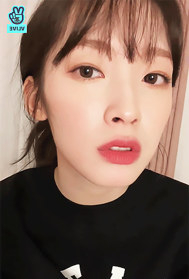 브이앱 하는 오마이걸 아린.gif | 인스티즈