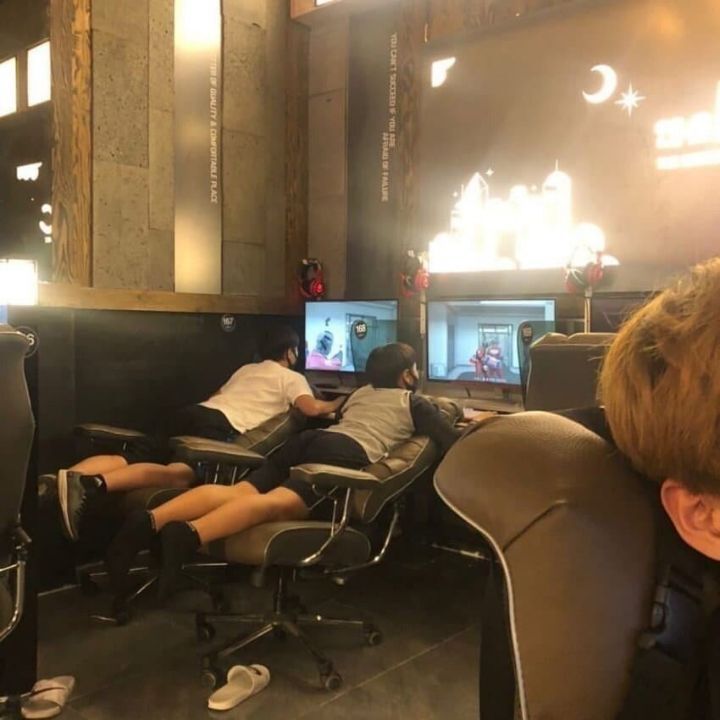 싱글벙글 요즘세대 PC방 잼민이들.JPG | 인스티즈
