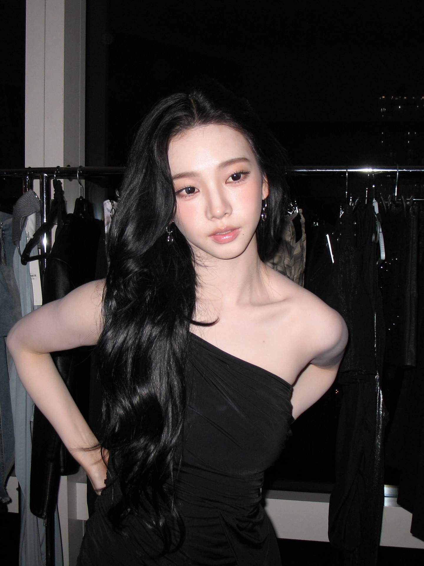 블랙이 잘받는 오늘자 에스파 카리나 인스타 | 인스티즈