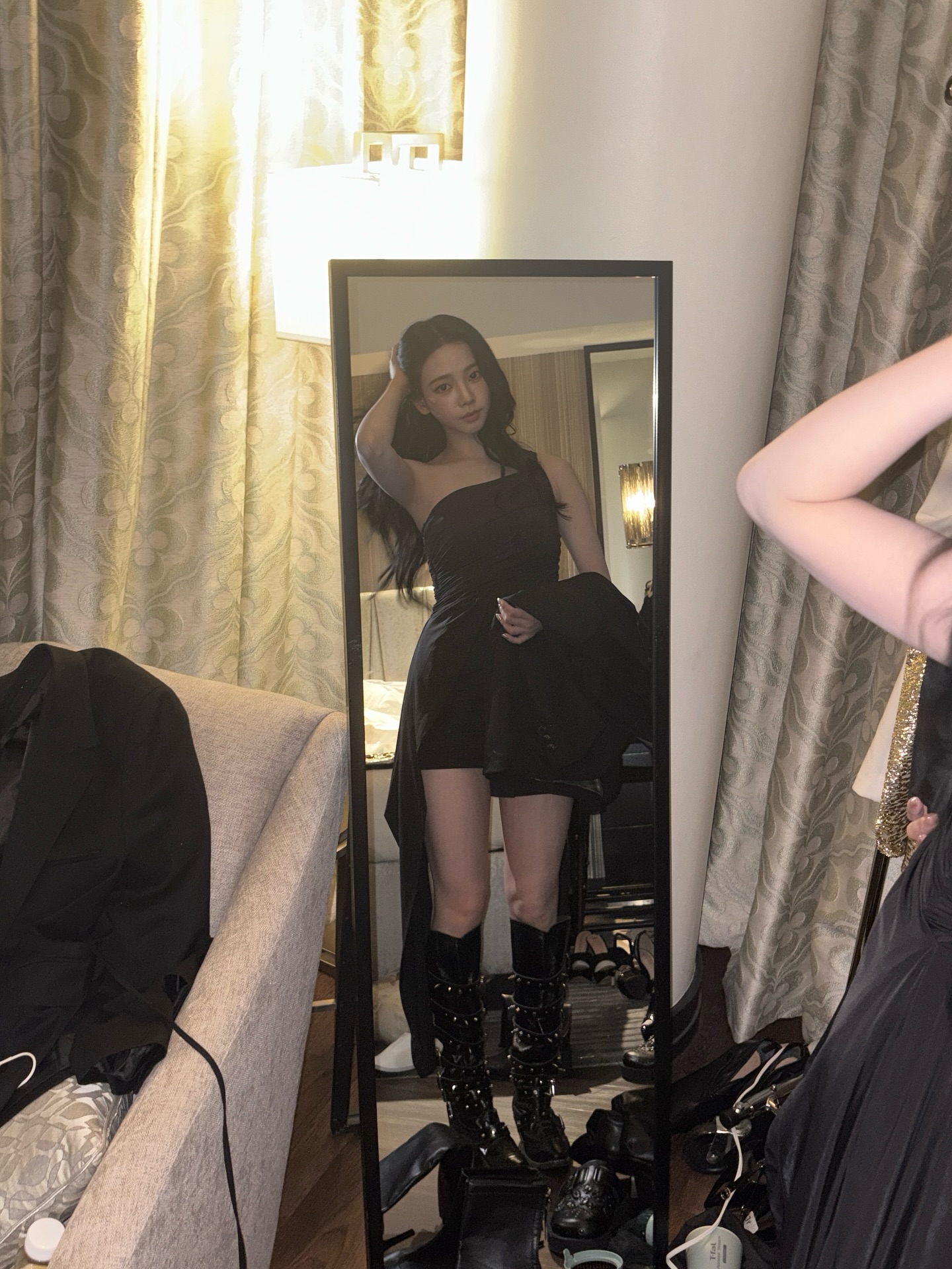 블랙이 잘받는 오늘자 에스파 카리나 인스타 | 인스티즈