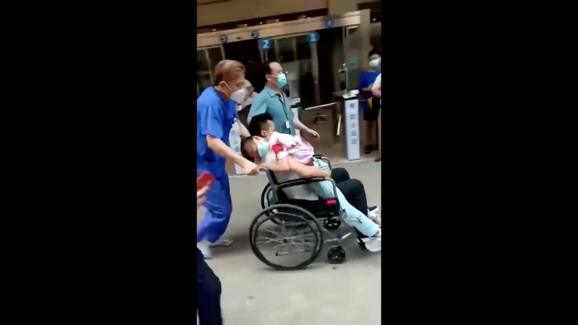 중국 상하이에 있는 큰 병원에서 난리난 것 같음 | 인스티즈