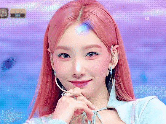 핑크색 머리가 가장 잘 어울리는 여자아이돌 걸그룹 멤버는? .gif | 인스티즈
