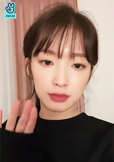 브이앱 하는 오마이걸 아린.gif | 인스티즈
