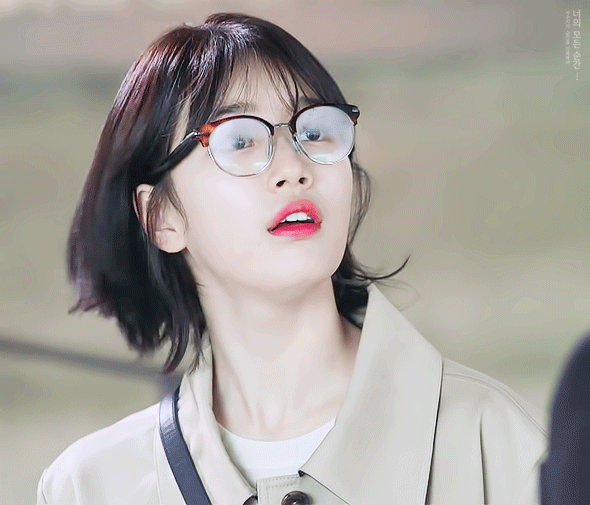 요즘 안경 쓰는 사람들 특징.GIF | 인스티즈