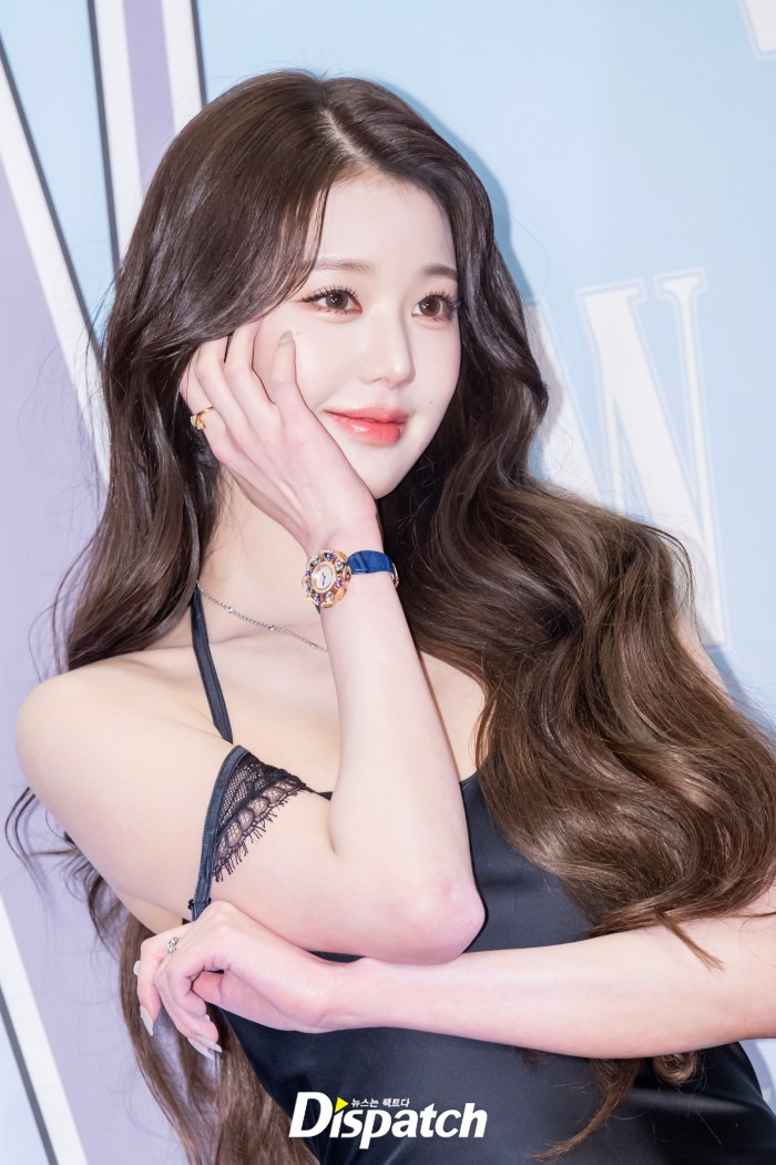 오늘자 W코리아 자선행사 아이브 레이 안유진 장원영 기사사진 | 인스티즈