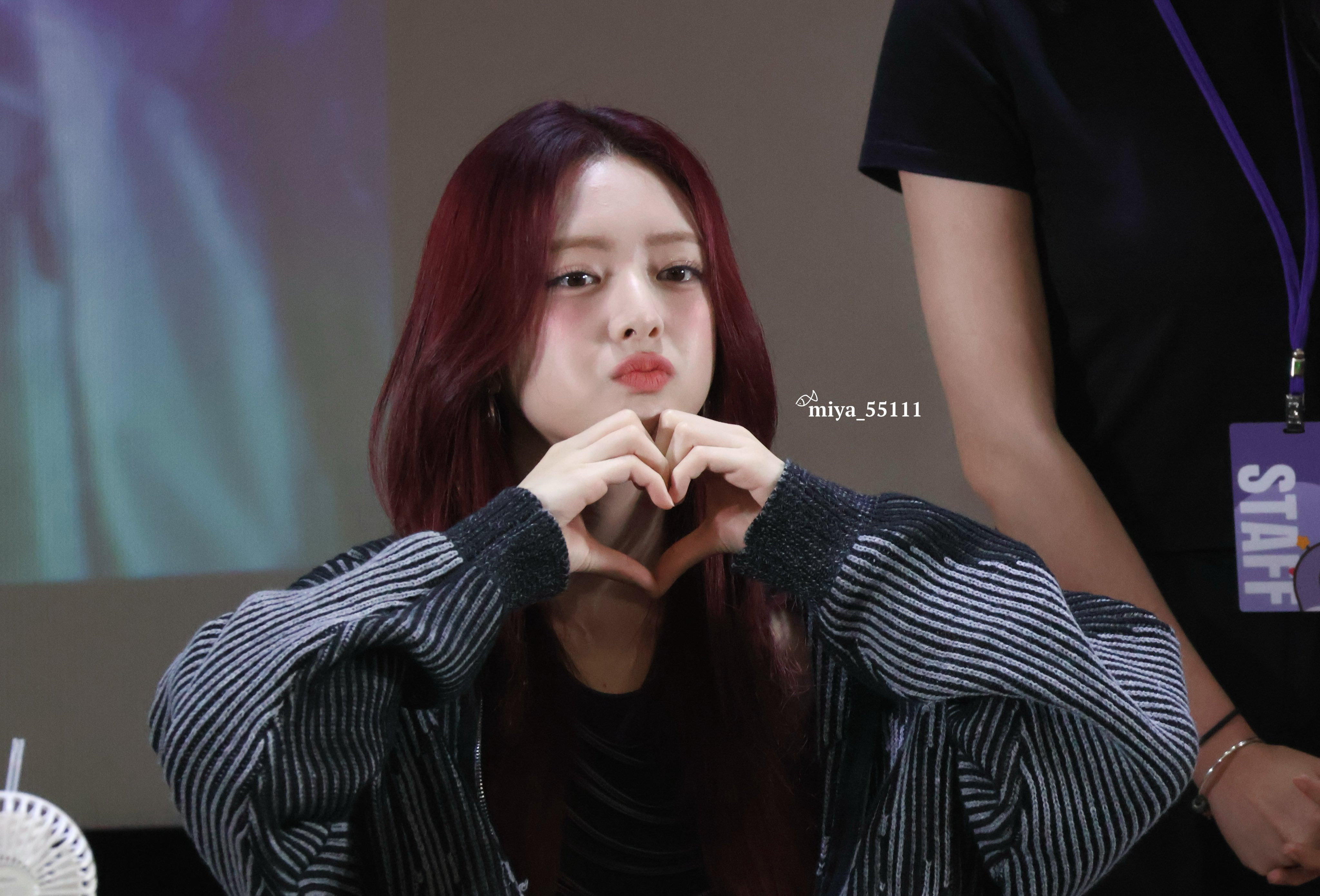 (스압)여자여자한 ITZY 유나.jpgif | 인스티즈