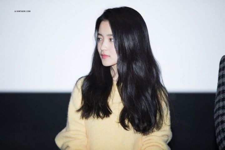 머리숱이 많아서 나눠주고 싶다는 김태리ㄷㄷ.jpgif | 인스티즈