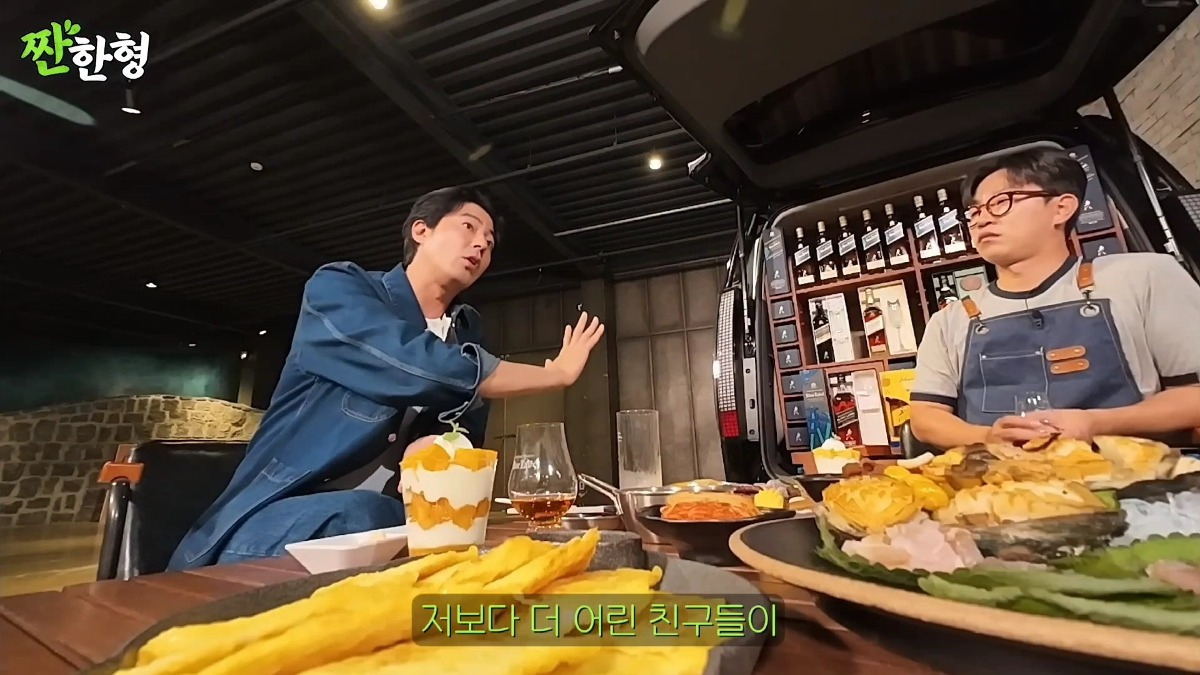 자신이 이성에게 "남자로서 경쟁력이 있을까?" 싶다는 조인성 | 인스티즈