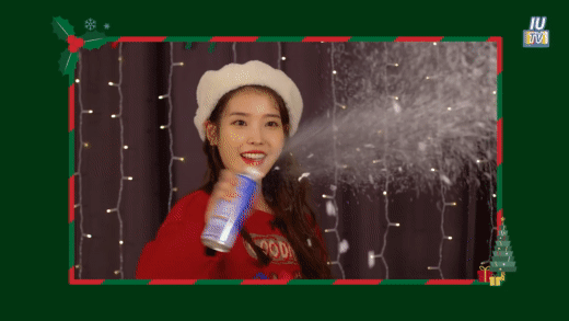 아이유가 아끼는 양말.gif | 인스티즈