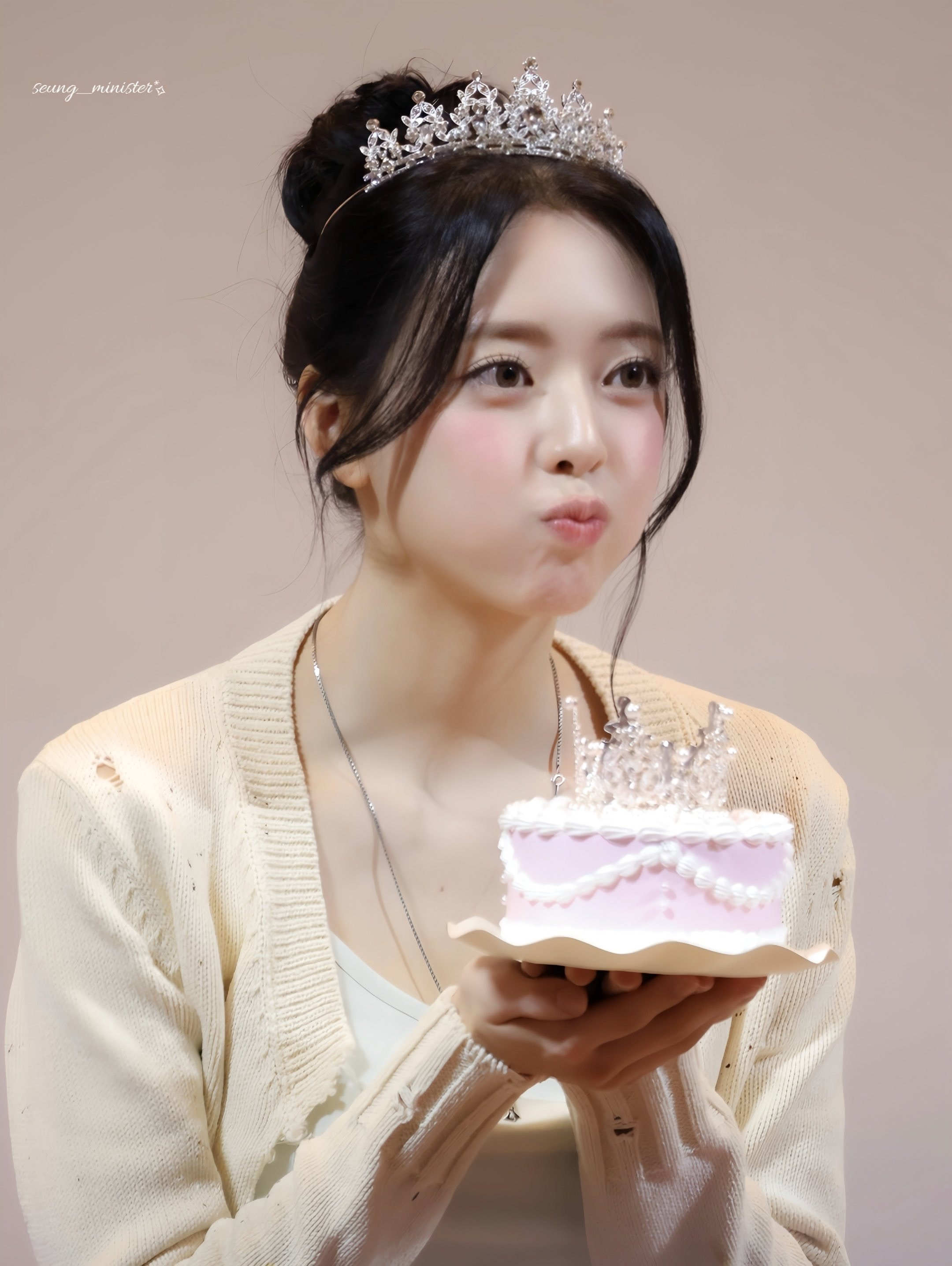 (스압)여자여자한 ITZY 유나.jpgif | 인스티즈