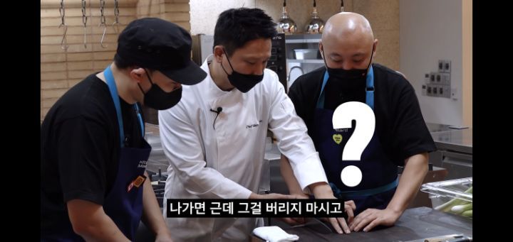 칼로 음식 썰다가 손가락 썰었을 때 꿀팁.jpg | 인스티즈