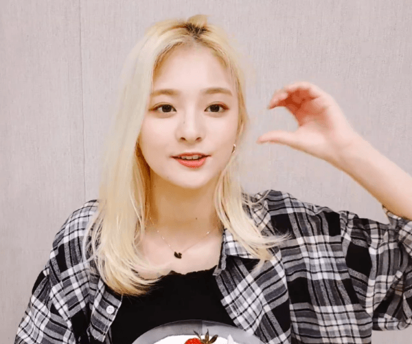 프로미스나인의 나경이! | 인스티즈