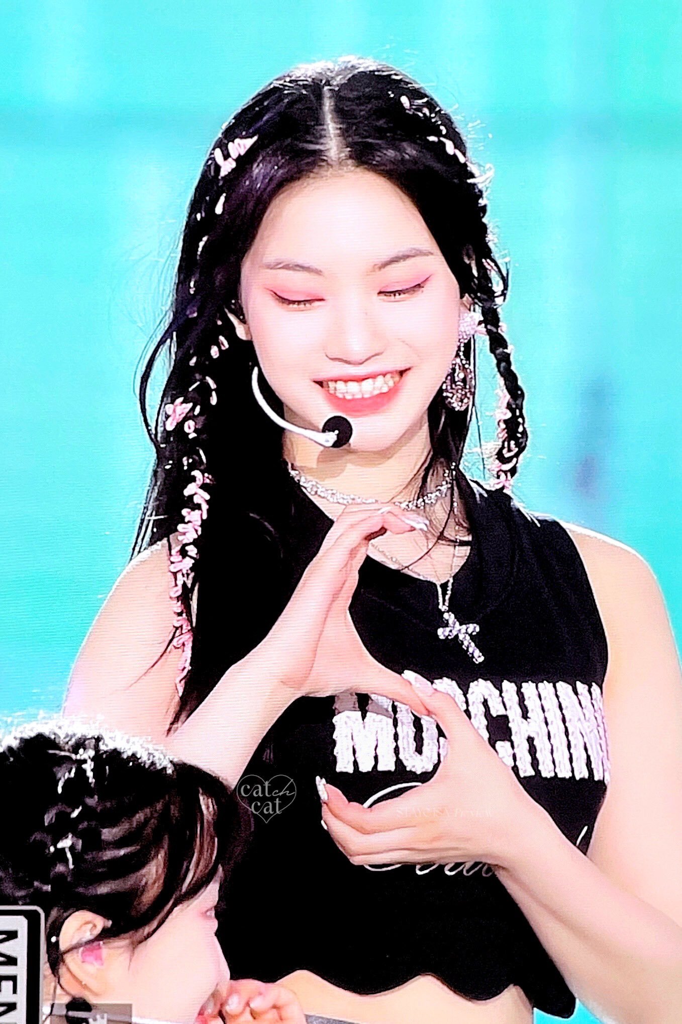 최근 스테이씨 아이사 스타일링 .jpg | 인스티즈