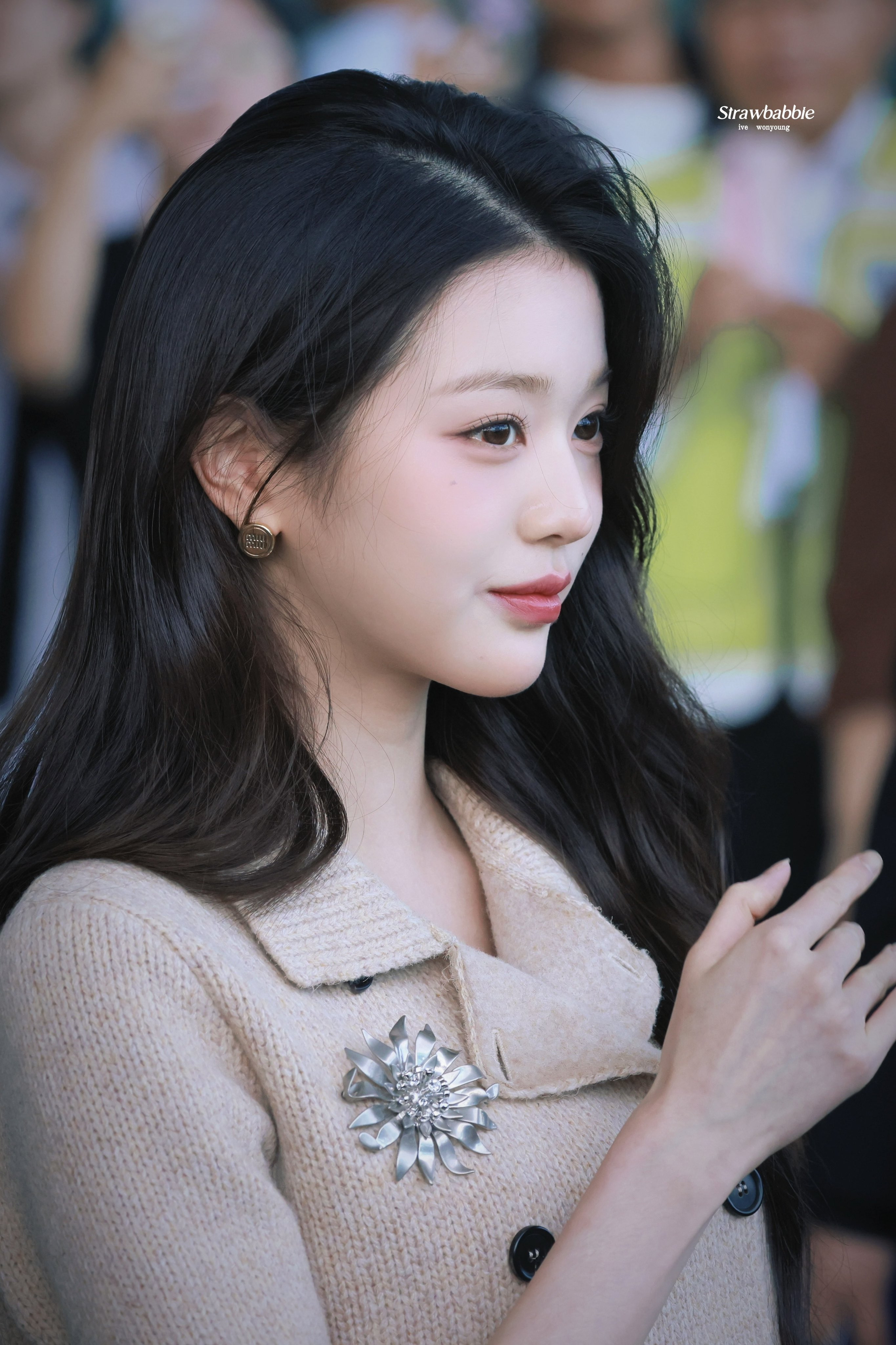 오늘자 아이브 장원영 공항 출국 고화질 짤 | 인스티즈