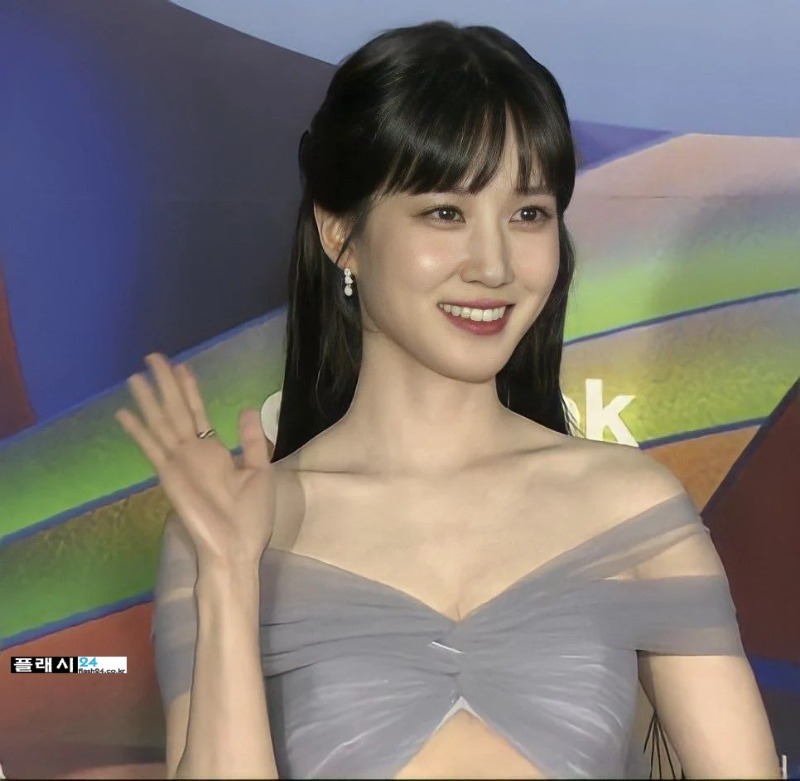 박은빈 인생 최대 노출 | 인스티즈