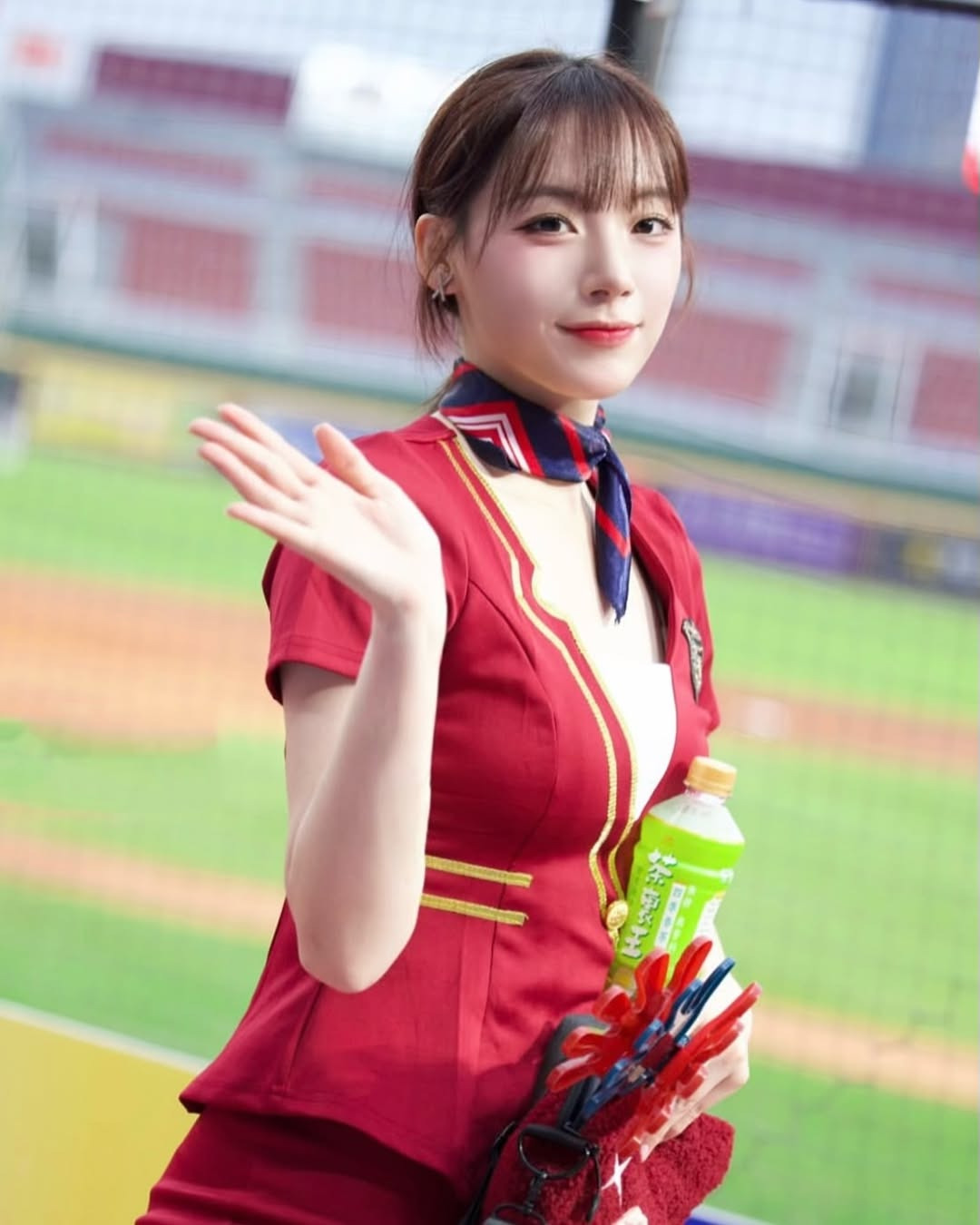 하지원 치어리더 스튜어디스 컨셉 복장.jpg | 인스티즈