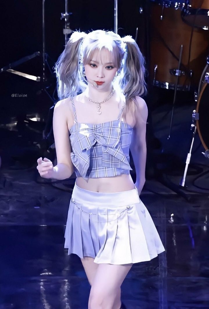 카리나보다 더 섹시해진 윈터 