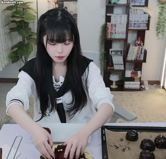 두쫀쿠 직접 만들어서먹는 김츠유.gif | 인스티즈