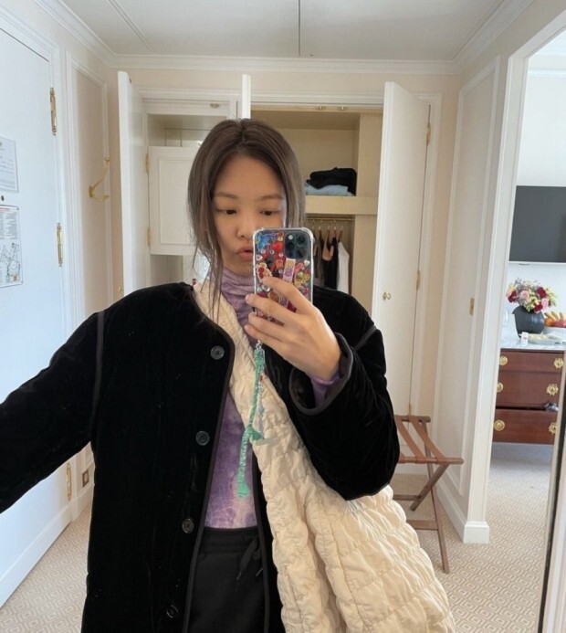 요즘 패션좋아하는 여자들한테 인기 원탑인 가방 | 인스티즈