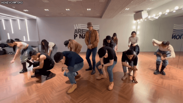 싸이(PSY) - That That 안무 원작자.gif | 인스티즈