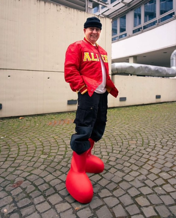 요즘 해외에서 핫하다는 신발 | 인스티즈