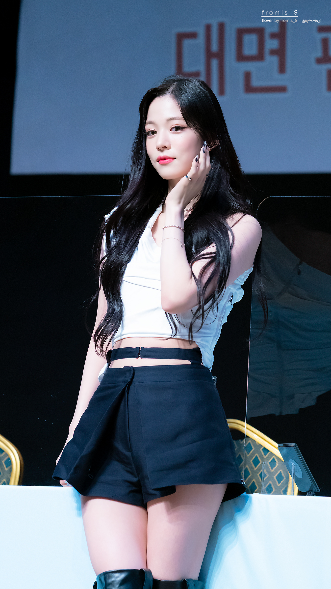 (스압)얼굴도 몸매도 예쁜 프로미스나인 이채영.jpgif | 인스티즈