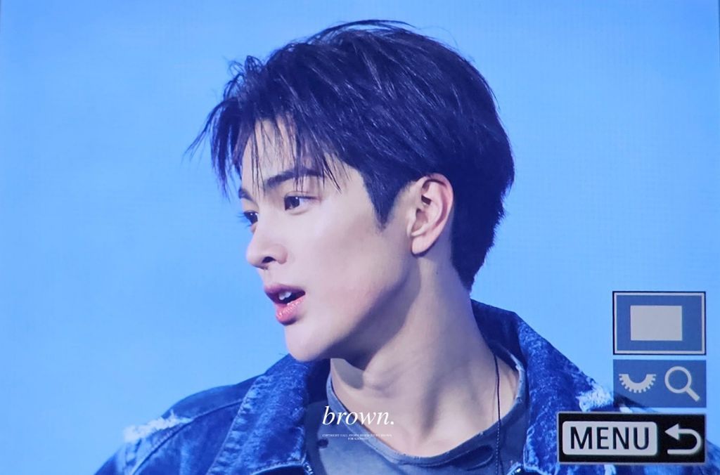 차은우닮은 09년생 남자아이돌gif | 인스티즈