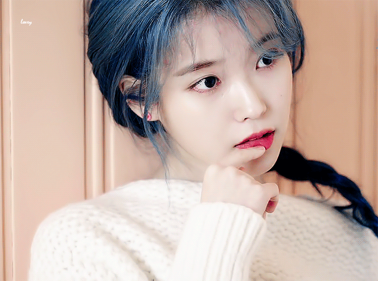 파랑머리 아이유.gif | 인스티즈