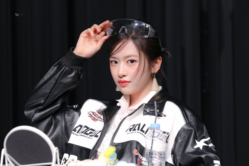 은근 이쁜데 설명할 방법이 없는 안유진 근황.jpg | 인스티즈