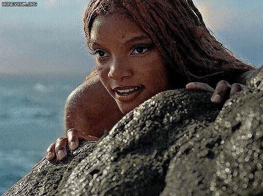 최근 공개된 왕자님을 발견한 인어공주 장면.gif | 인스티즈